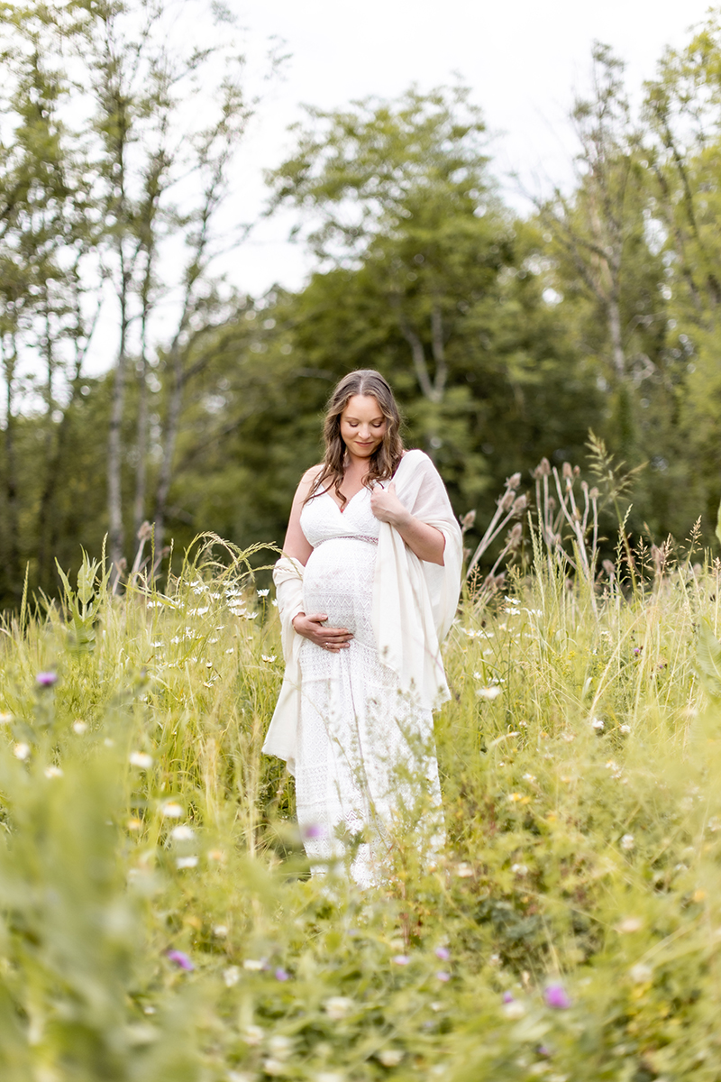 nathalie-fontana-photographe-geneve-femme-enceinte-exterieur